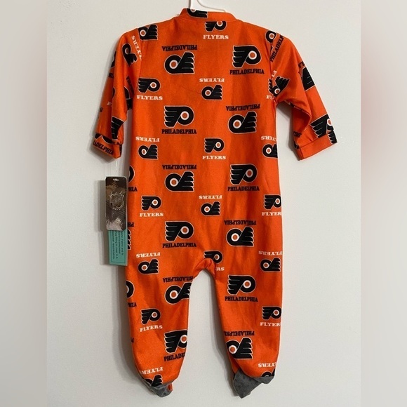 3/$20 NHL Licensed Philadelphia Flyers Footed Sleepwear Hockey Fan, 12M snug fit - Picture 2 of 11